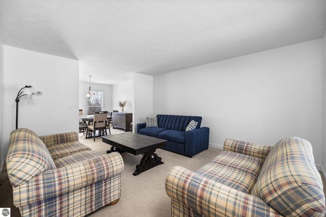 3605 Silver Farms Lane, Traverse City, MI 49684