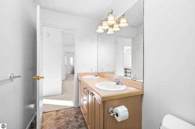 3605 Silver Farms Lane, Traverse City, MI 49684