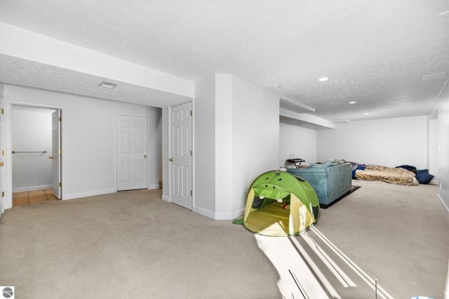 3605 Silver Farms Lane, Traverse City, MI 49684