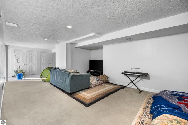 3605 Silver Farms Lane, Traverse City, MI 49684