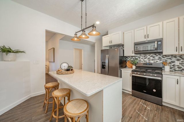 412 Academy Avenue, Spiceland, IN 47385