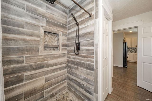 412 Academy Avenue, Spiceland, IN 47385