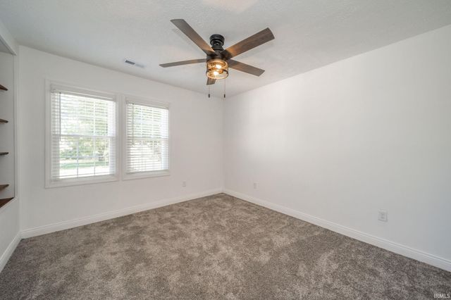 412 Academy Avenue, Spiceland, IN 47385