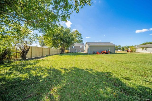 412 Academy Avenue, Spiceland, IN 47385