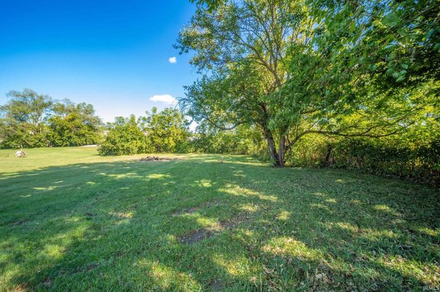 412 Academy Avenue, Spiceland, IN 47385