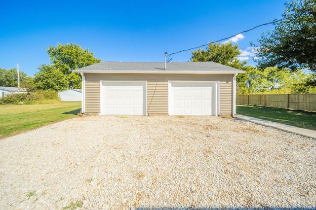 412 Academy Avenue, Spiceland, IN 47385