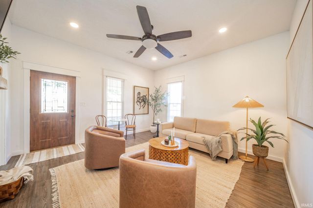 412 Academy Avenue, Spiceland, IN 47385