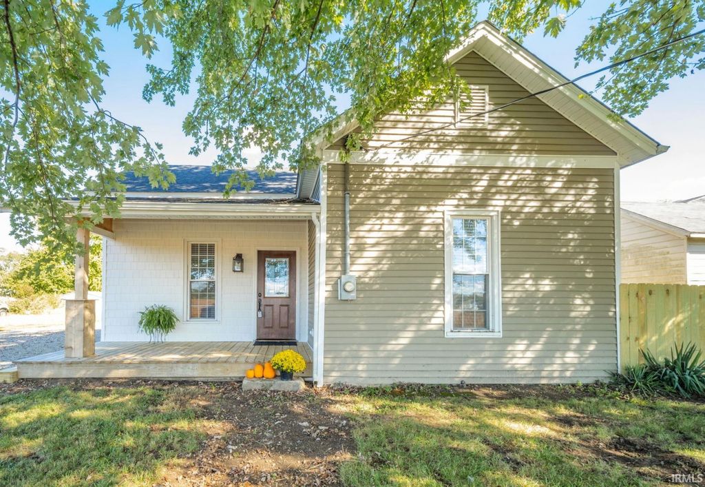 412 Academy Avenue, Spiceland, IN 47385