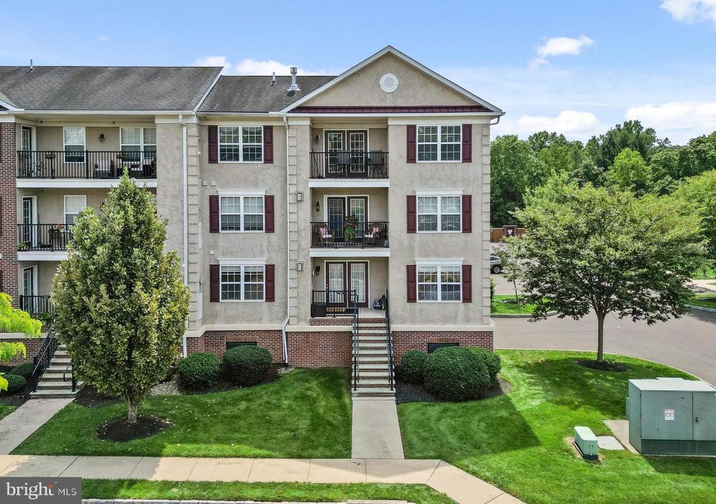 3930 ASHLAND DR #131, HARLEYSVILLE, PA 19438 — exterior