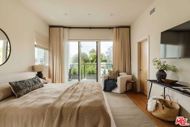4063 Huron Avenue, Culver City, CA 90232