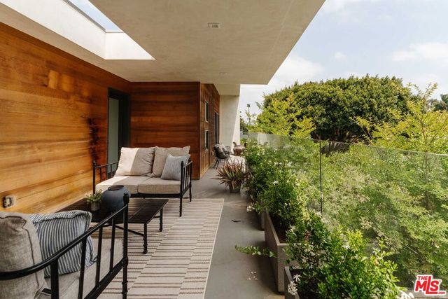 4063 Huron Avenue, Culver City, CA 90232