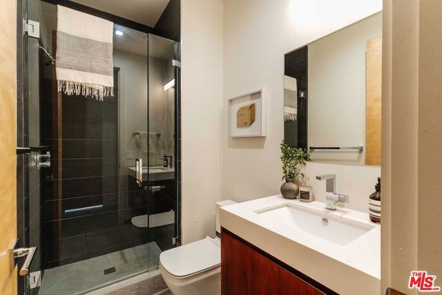 4063 Huron Avenue, Culver City, CA 90232
