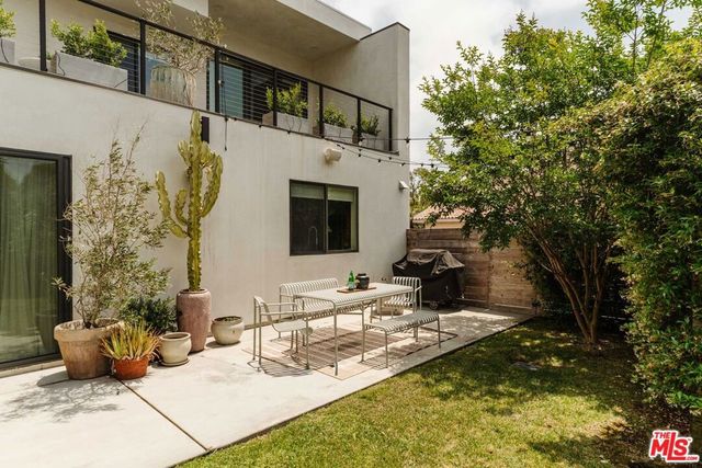 4063 Huron Avenue, Culver City, CA 90232