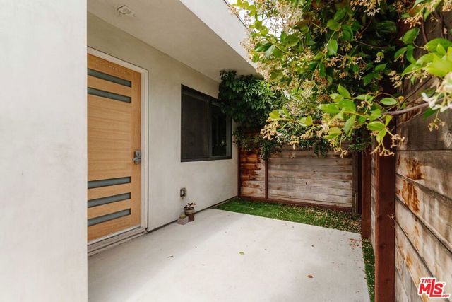 4063 Huron Avenue, Culver City, CA 90232