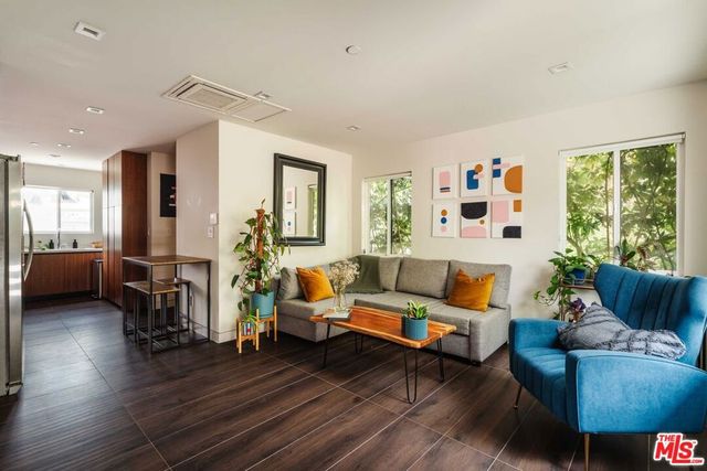 4063 Huron Avenue, Culver City, CA 90232