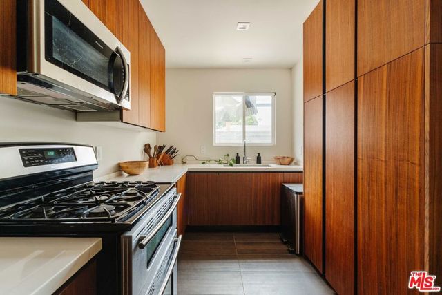 4063 Huron Avenue, Culver City, CA 90232