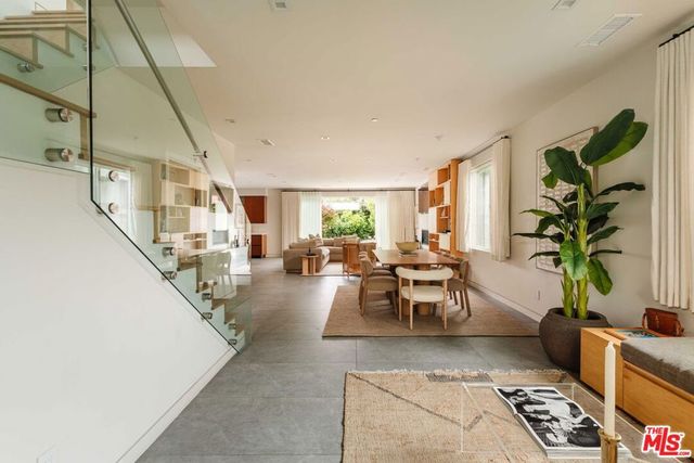 4063 Huron Avenue, Culver City, CA 90232