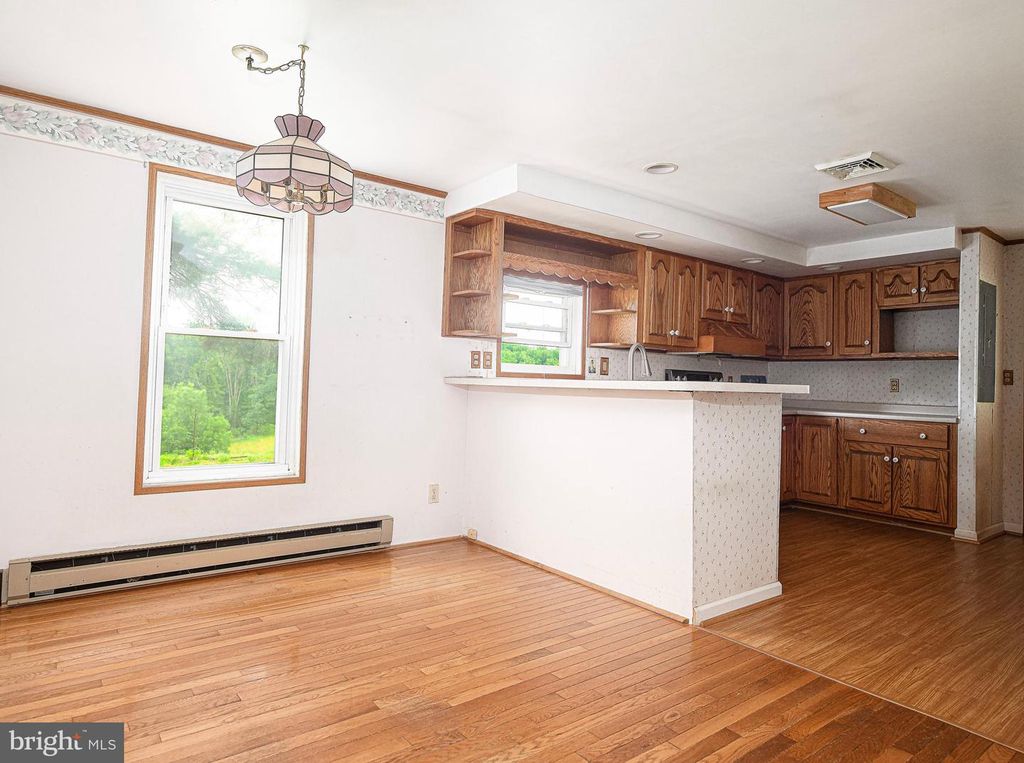 Image 28 of property listing at 3531 MILLER RD, Street, MD 21154