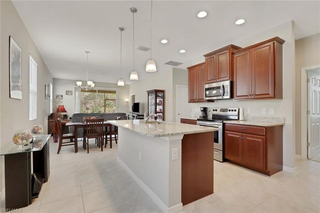 2112 Summersweet DR, Alva, FL 33920