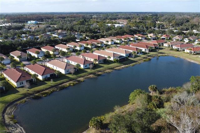 2112 Summersweet DR, Alva, FL 33920