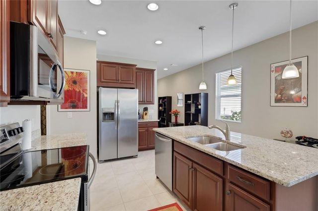 2112 Summersweet DR, Alva, FL 33920