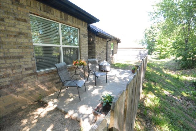 1497 Counts Avenue, Springdale, AR 72764