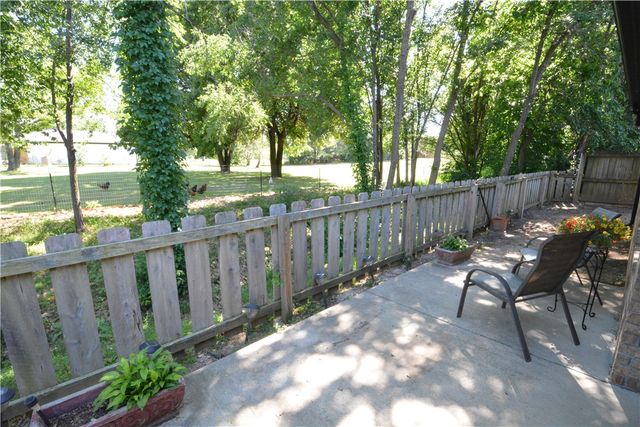 1497 Counts Avenue, Springdale, AR 72764