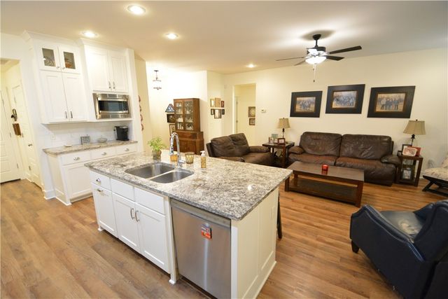 1497 Counts Avenue, Springdale, AR 72764