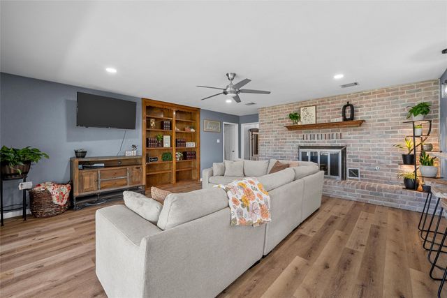 107 S Old Robinson Road, Robinson, TX 76706