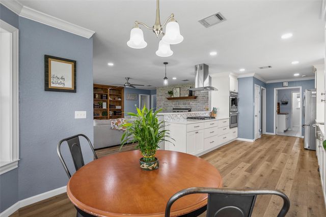 107 S Old Robinson Road, Robinson, TX 76706