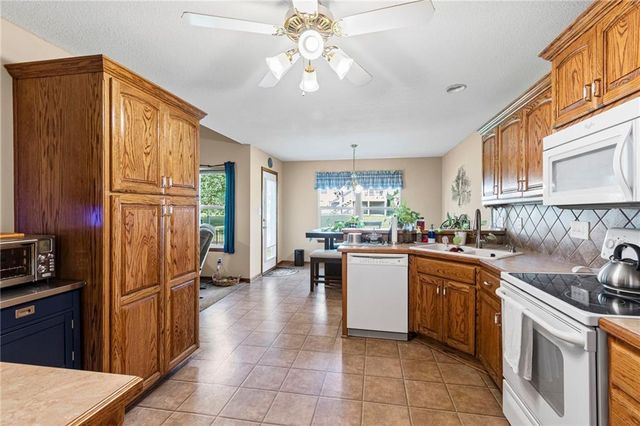 7214 N Cypress Avenue, Kansas City, MO 64119