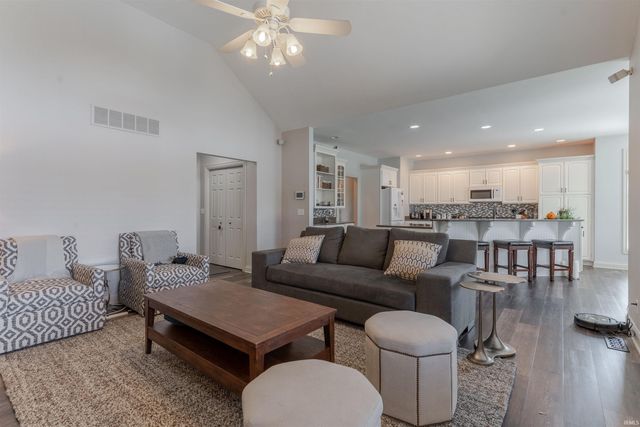 3233 Libbert Road, Newburgh, IN 47630