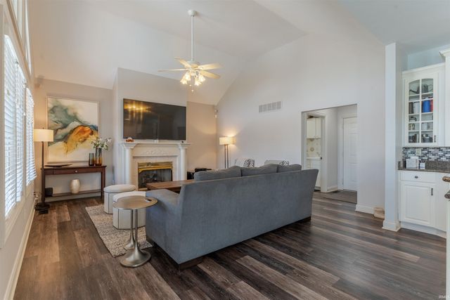 3233 Libbert Road, Newburgh, IN 47630