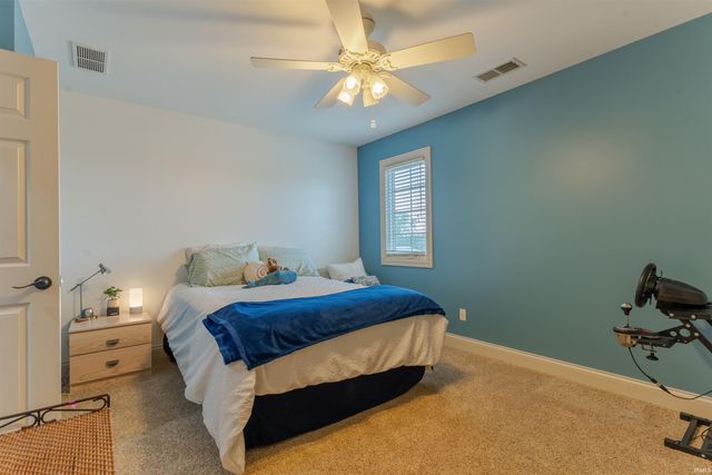 3233 Libbert Road, Newburgh, IN 47630