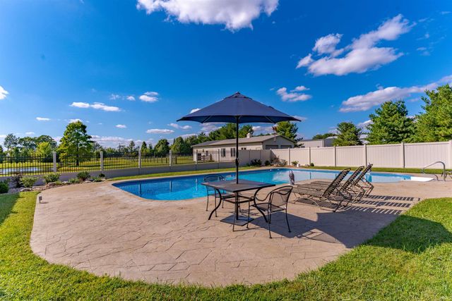 3233 Libbert Road, Newburgh, IN 47630