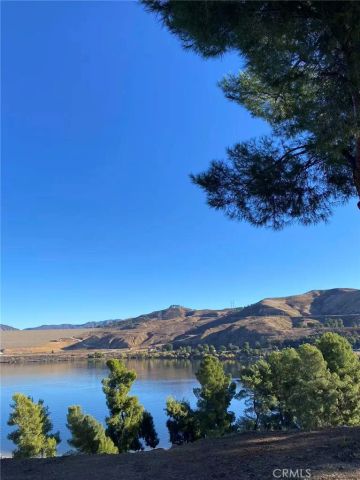 31928 Cinnabar, Castaic, CA 91384