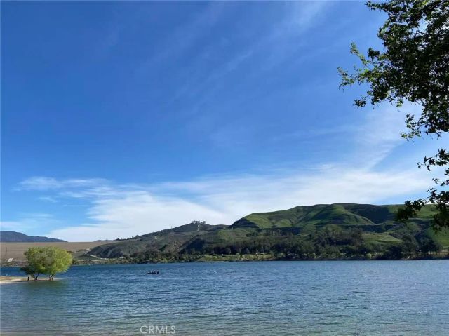 31928 Cinnabar, Castaic, CA 91384