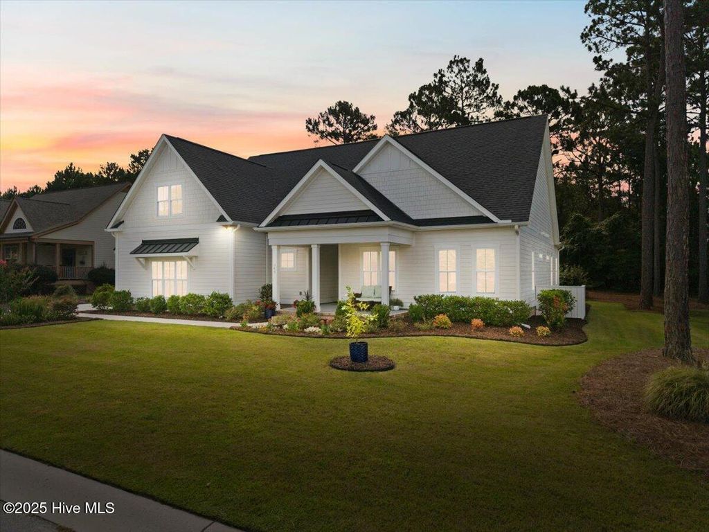 749 Breezewood Drive, Bolivia, NC 28422