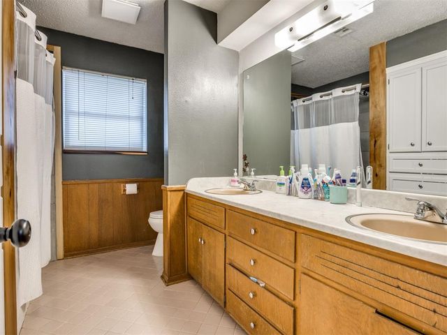 117 Olympic Drive, Moore, OK 73160