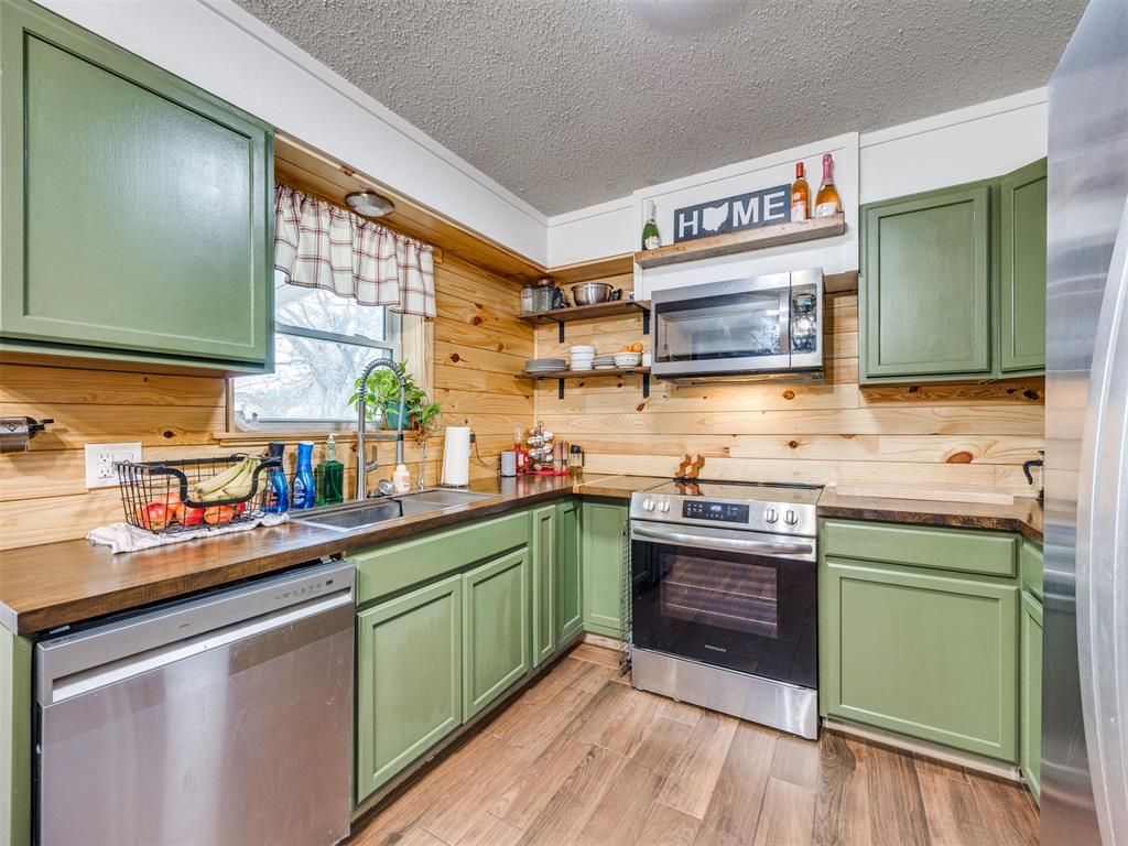 117 Olympic Drive, Moore, OK 73160
