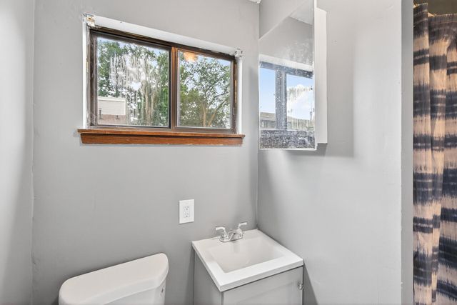 6618 Camden Drive, Brooklyn Center, MN 55430