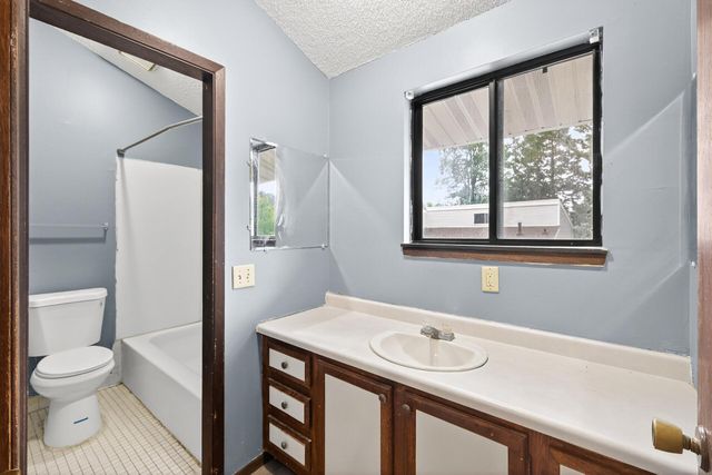 6618 Camden Drive, Brooklyn Center, MN 55430