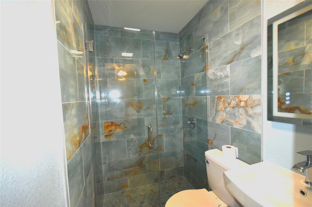 5602 Tallow Lane, Houston, TX 77021