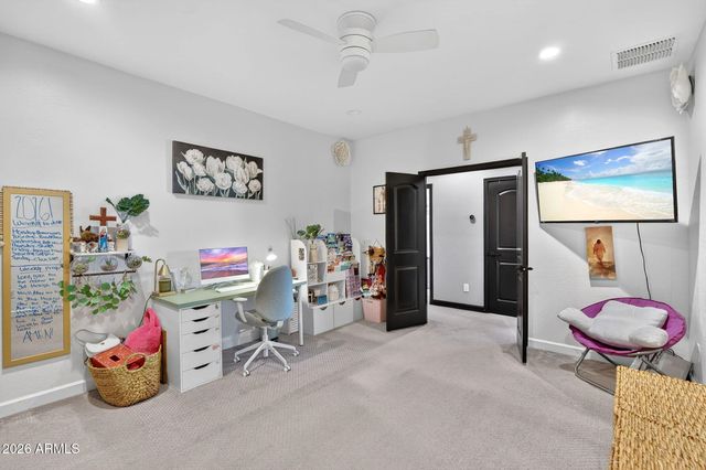 696 W WELSH BLACK Trail, San Tan Valley, AZ 85143