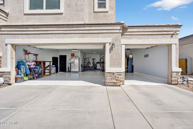 696 W WELSH BLACK Trail, San Tan Valley, AZ 85143
