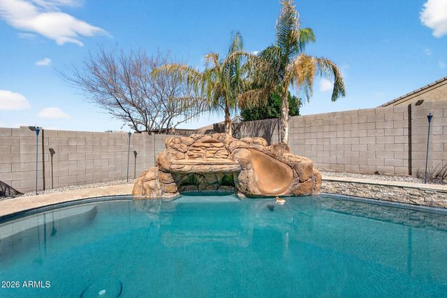696 W WELSH BLACK Trail, San Tan Valley, AZ 85143