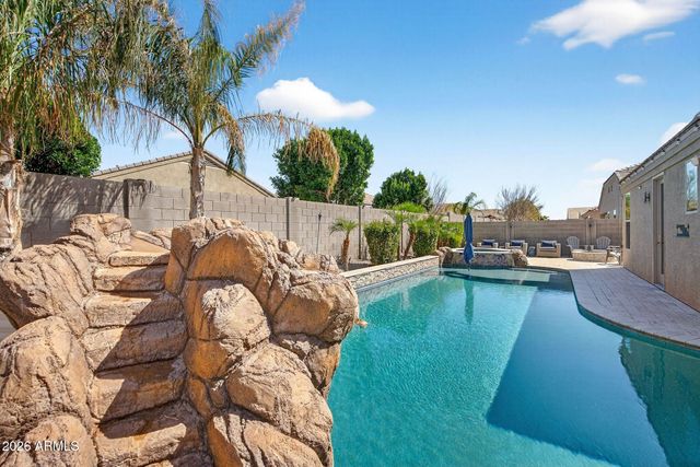 696 W WELSH BLACK Trail, San Tan Valley, AZ 85143