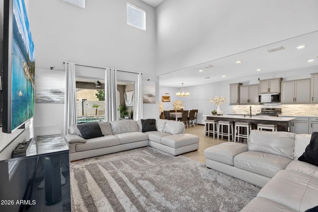 696 W WELSH BLACK Trail, San Tan Valley, AZ 85143