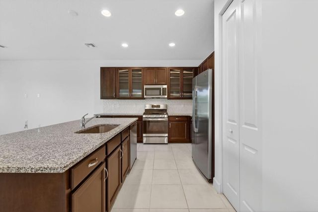 15673 SW Egret Coast Dr, Port St Lucie, FL 34987