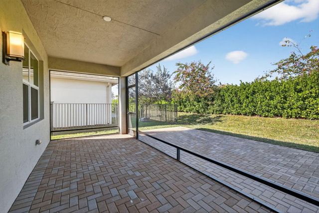 15673 SW Egret Coast Dr, Port St Lucie, FL 34987